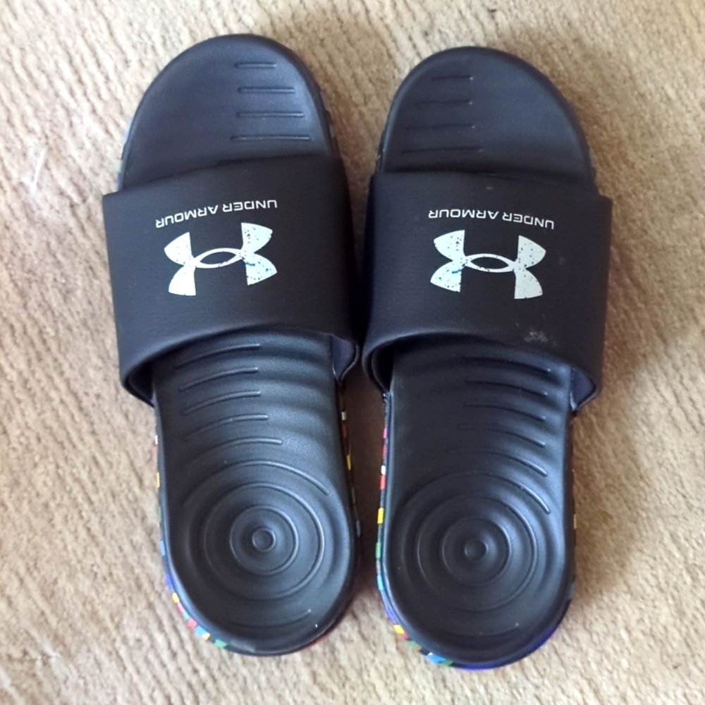 Under Armour unisex slides